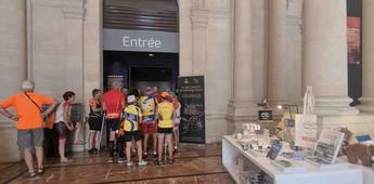Visite pour cyclistes malvoyants au musée d'Aquitaine